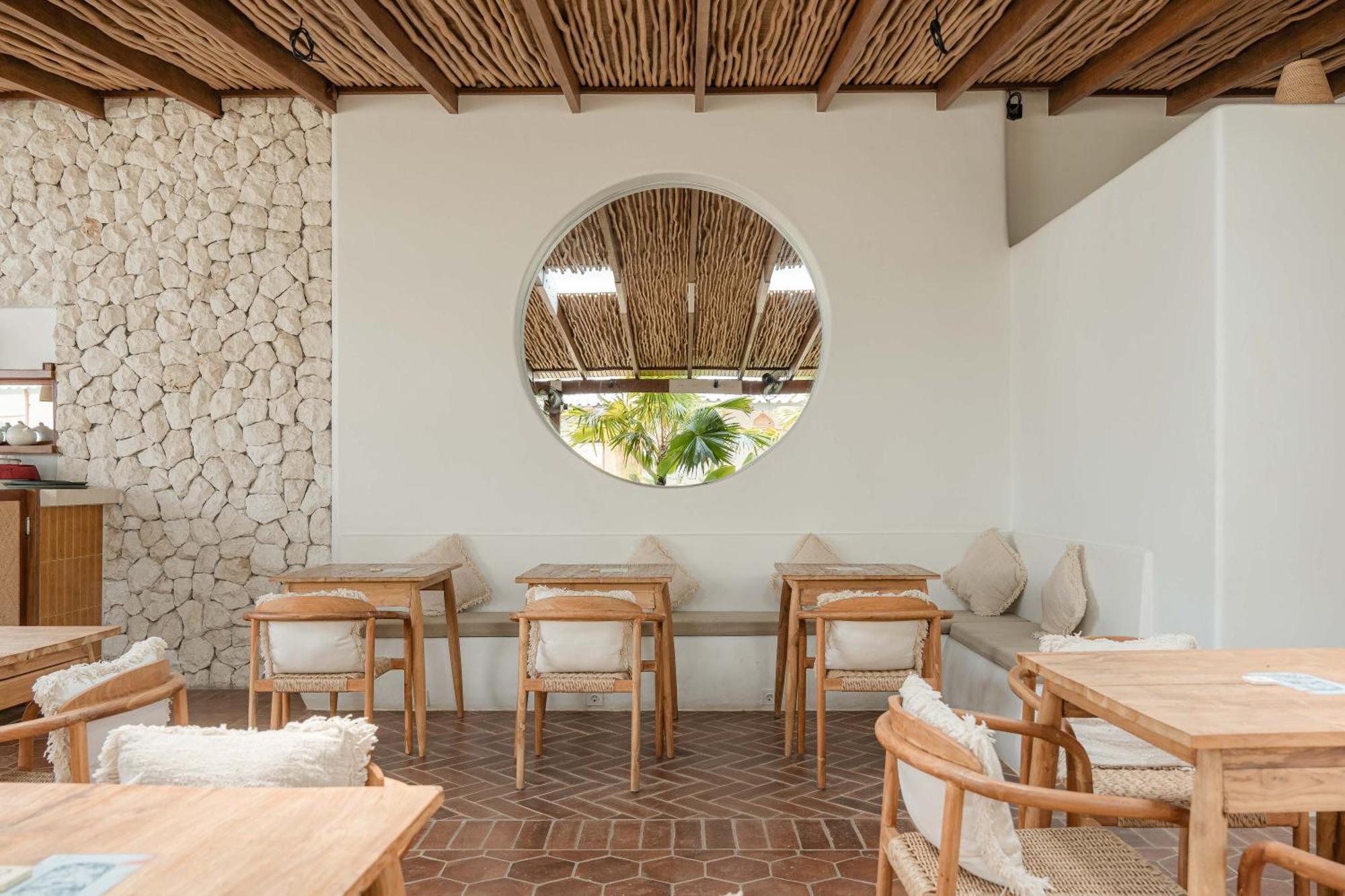 Quma Hotel Τζίλι Τραγουανγκάν Εξωτερικό φωτογραφία